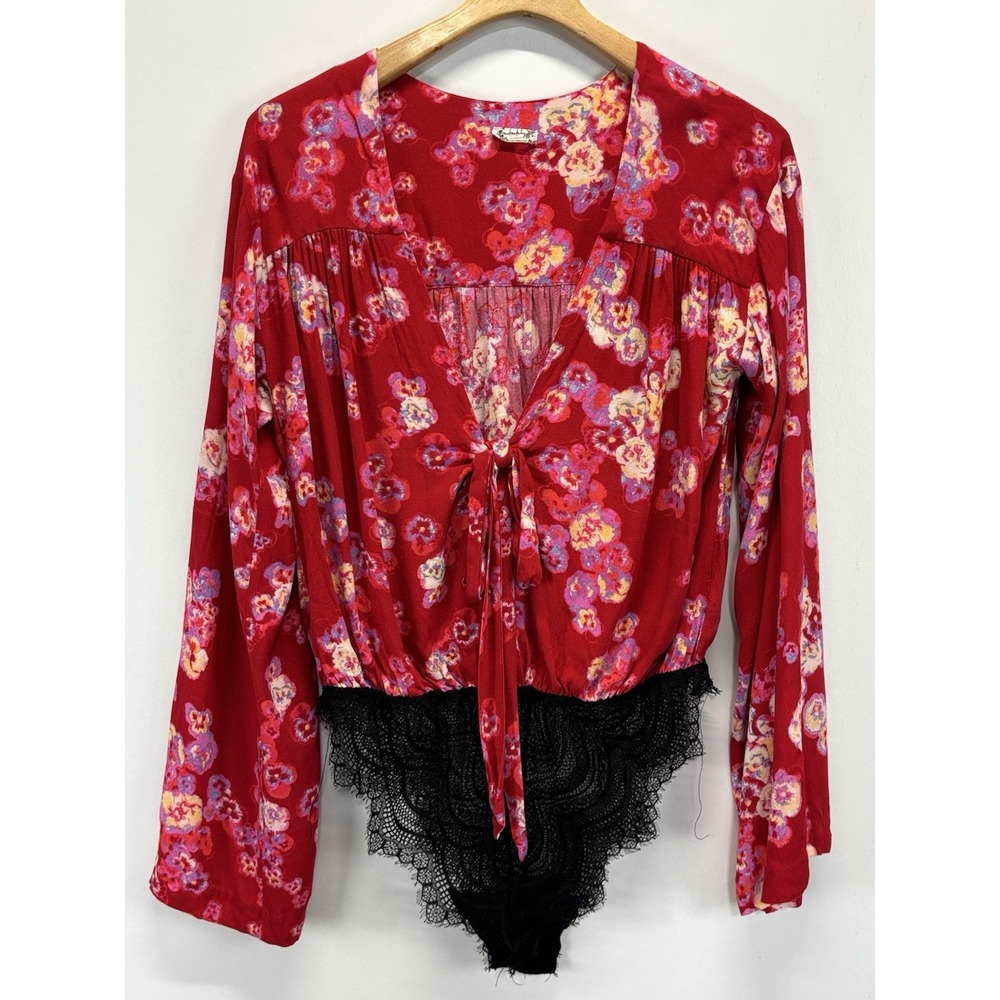 Free People Intimately Forties Feels Bell Sleeve Bodysuit Women L Red Floral top